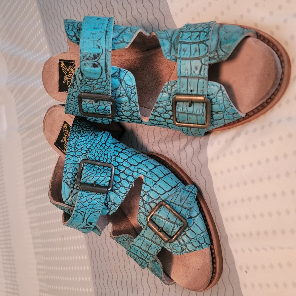 Blue Crocodile Pattern Sandals